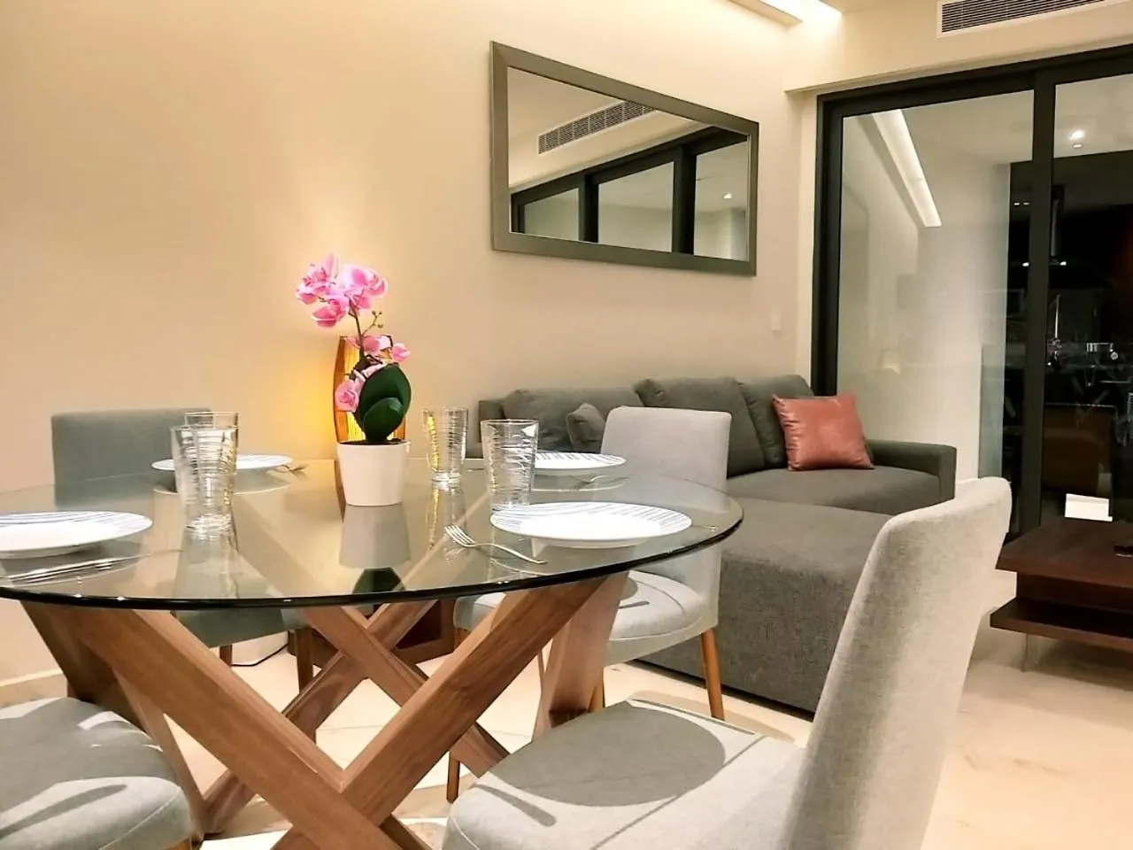 Precious 1 Bedroom In Brand New Miranda Building By Happy Address Playa del Carmen Appartement