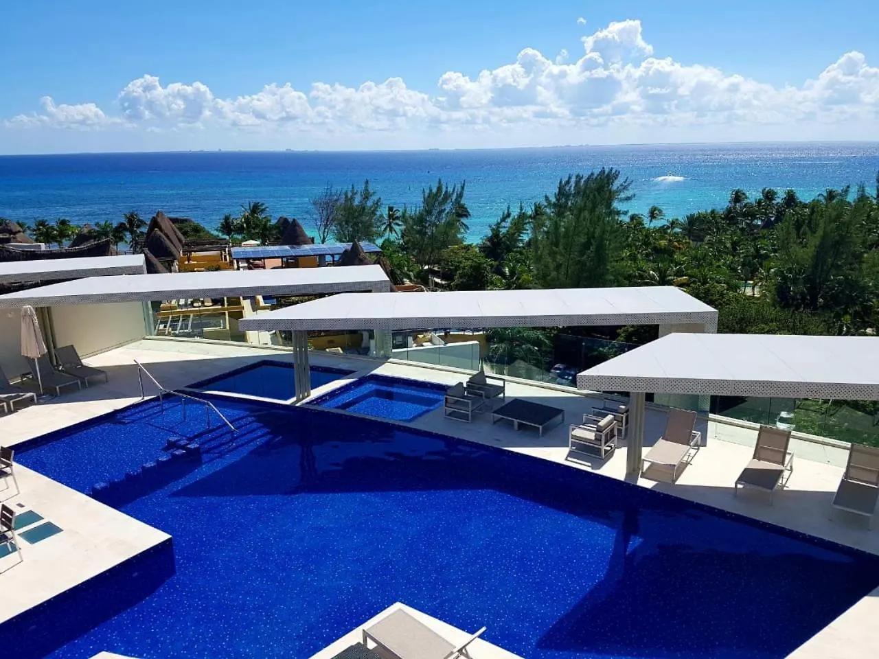 Precious 1 Bedroom In Brand New Miranda Building By Happy Address Playa del Carmen Appartement